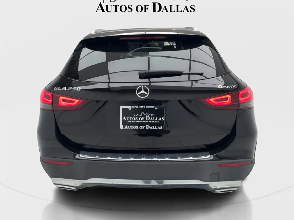 Mercedes-Benz GLA photo 10