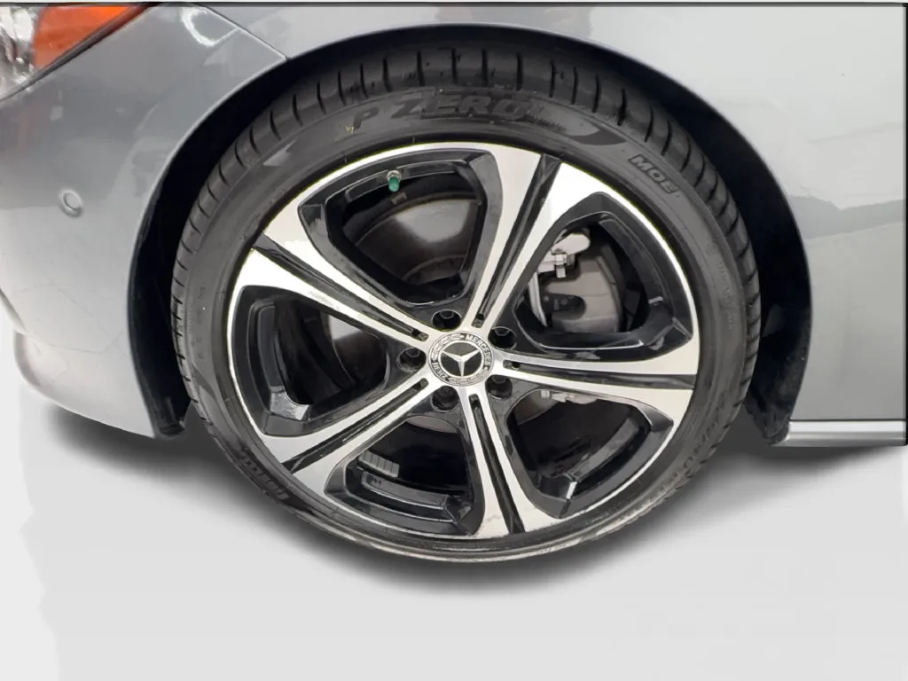 Mercedes-Benz C-Class photo 15