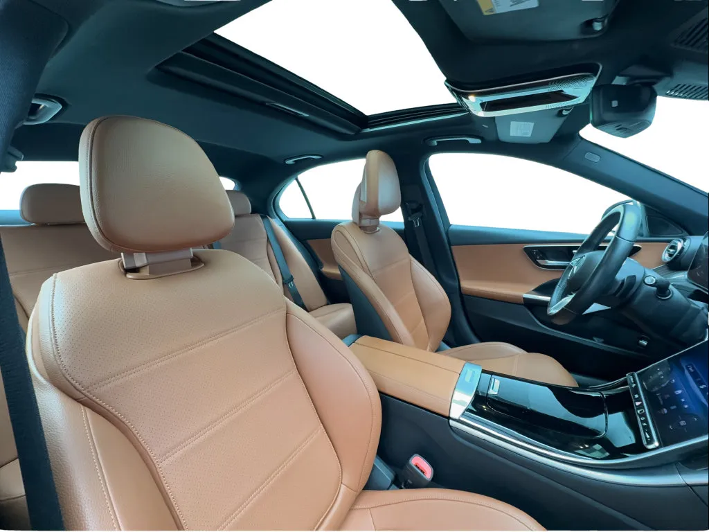 Mercedes-Benz C-Class photo 32