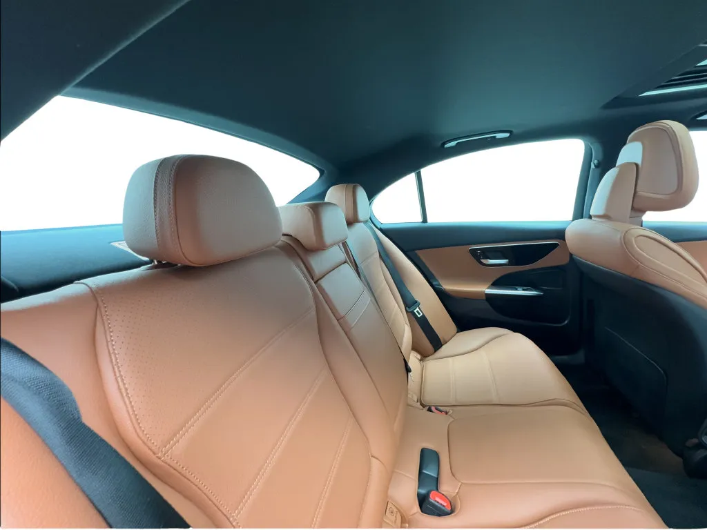 Mercedes-Benz C-Class photo 29