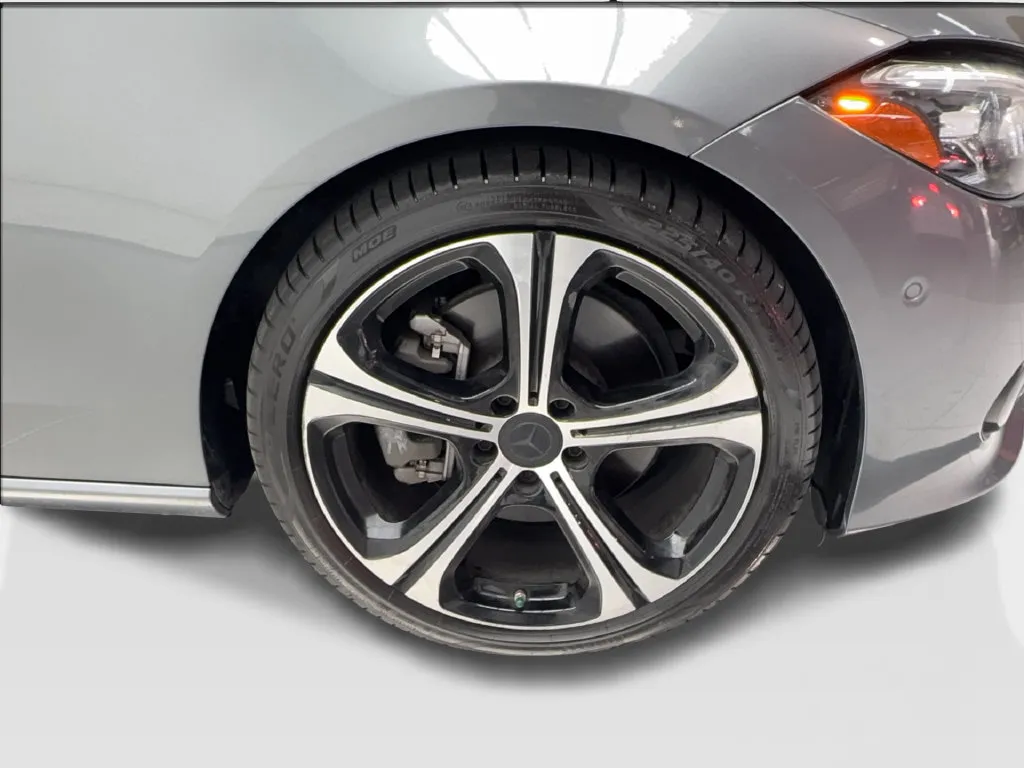 Mercedes-Benz C-Class photo 16