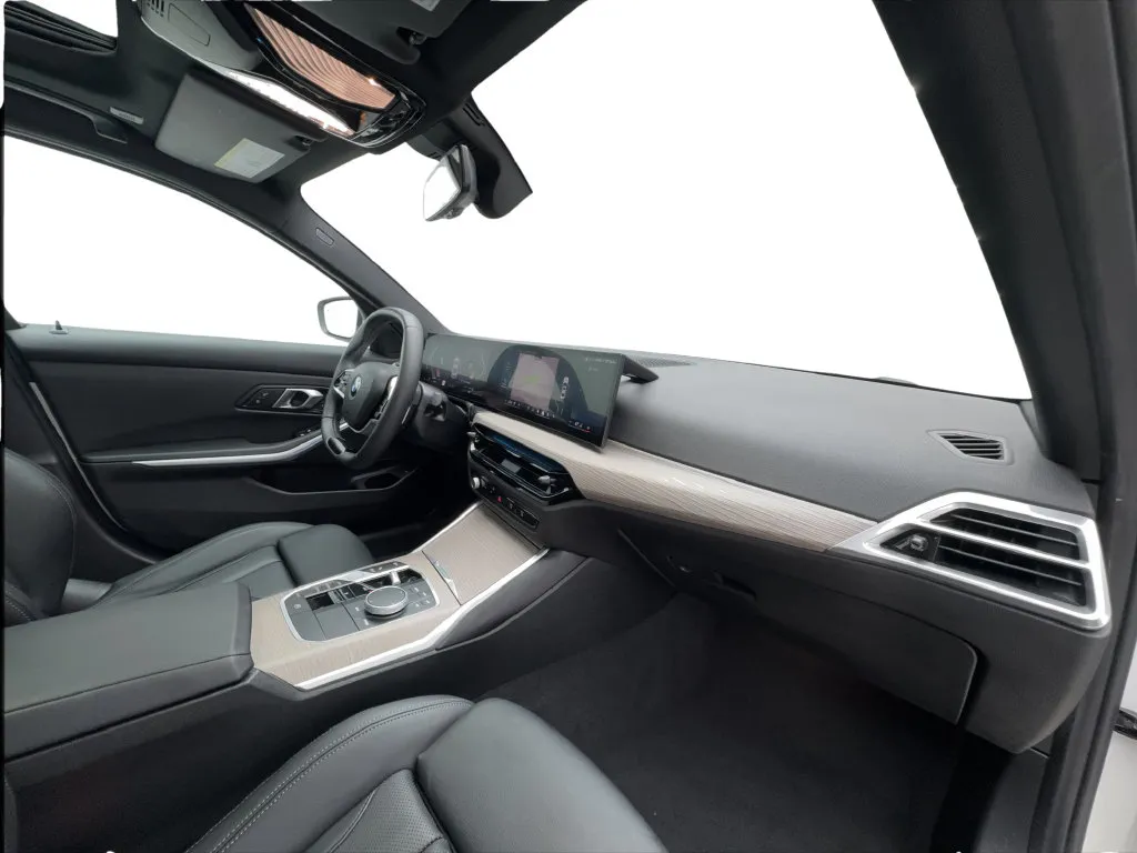 BMW 3 Series photo 33