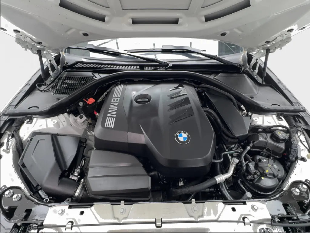 BMW 3 Series photo 20