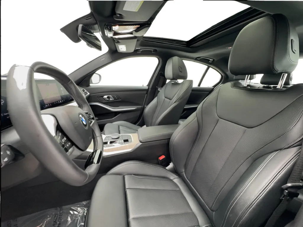 BMW 3 Series photo 21
