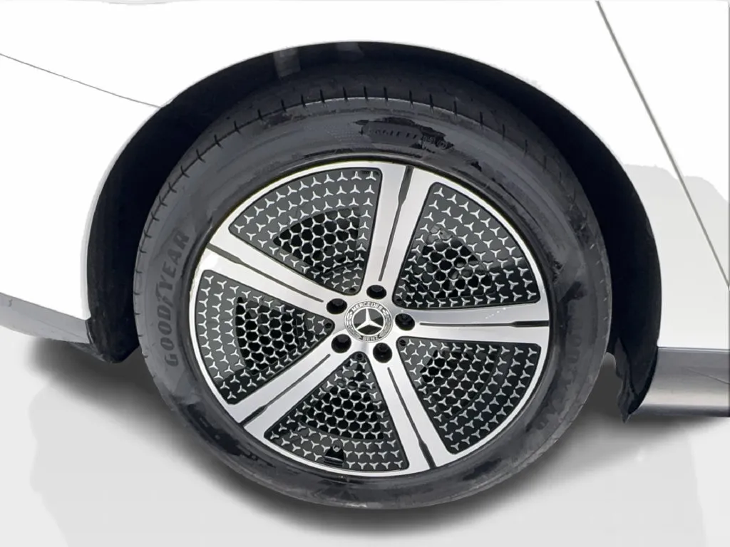 Mercedes-Benz EQS photo 16