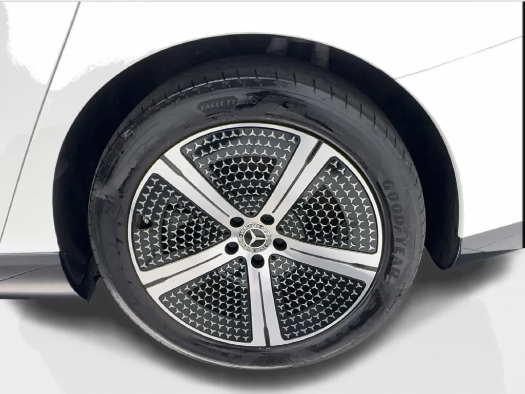 Mercedes-Benz EQS photo 12
