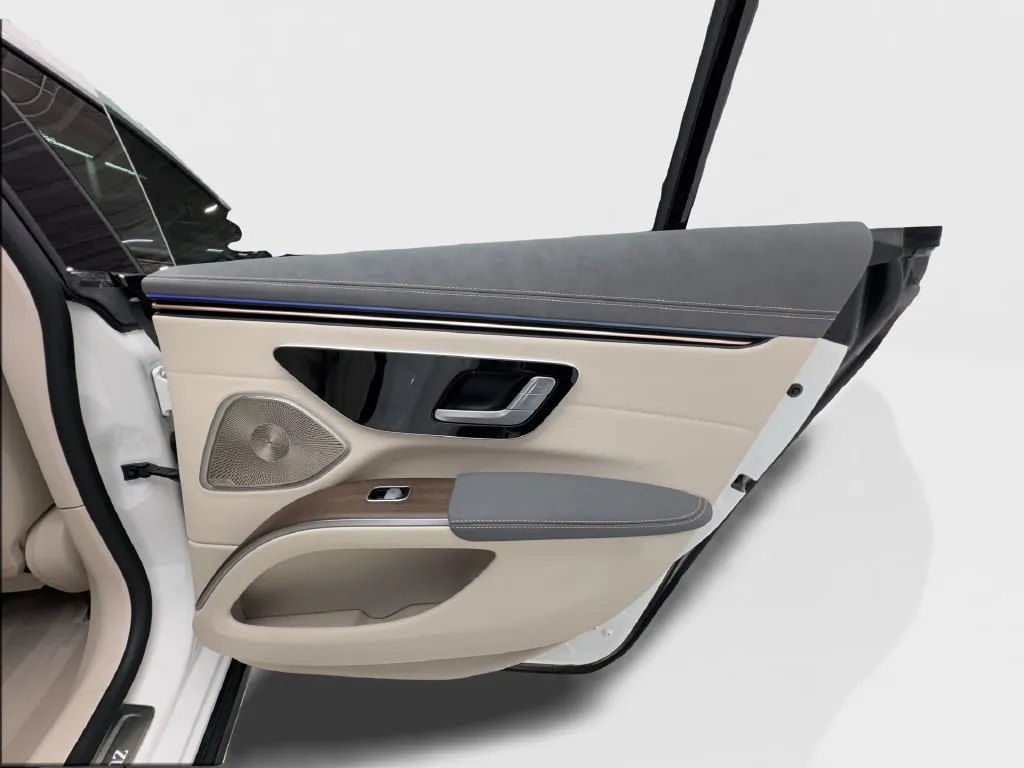 Mercedes-Benz EQS photo 28