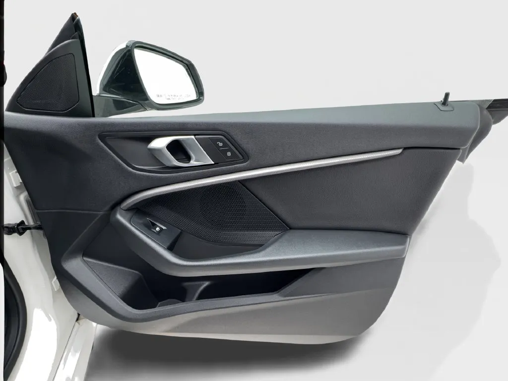 BMW 2 Series photo 36