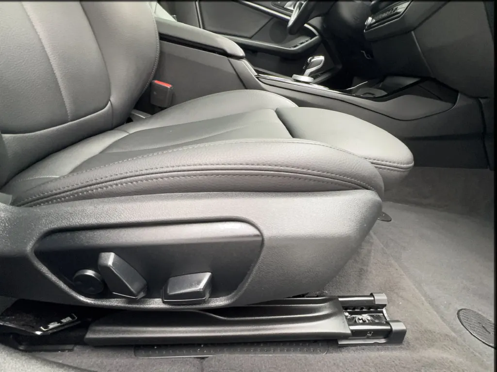 BMW 2 Series photo 35