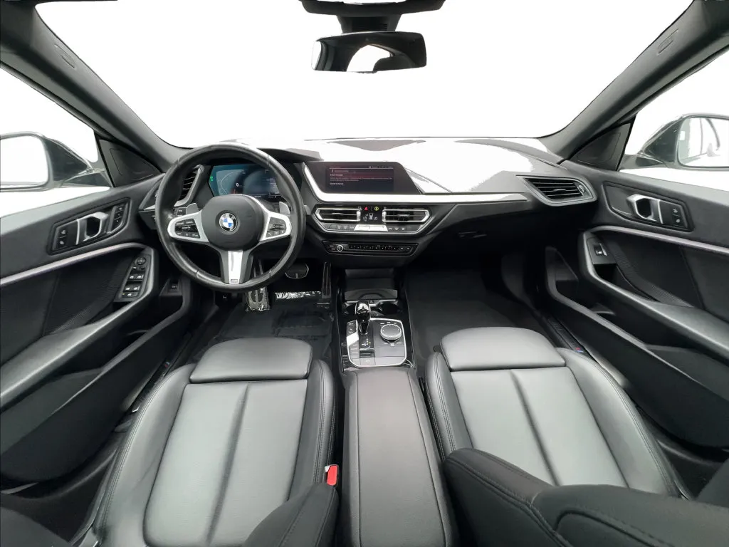 BMW 2 Series photo 41