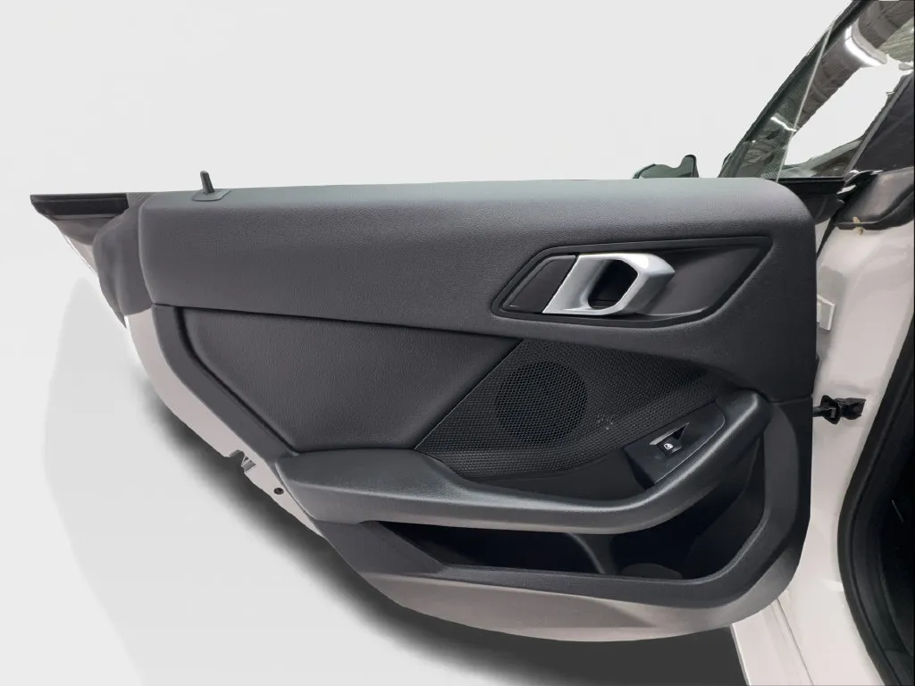 BMW 2 Series photo 28