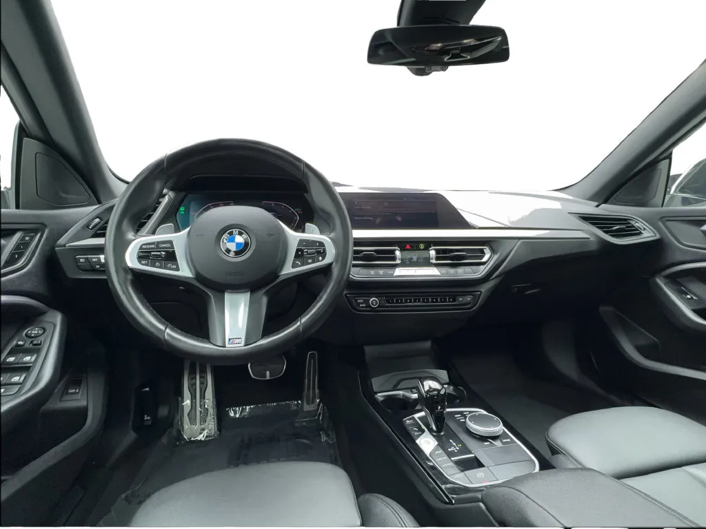 BMW 2 Series photo 37