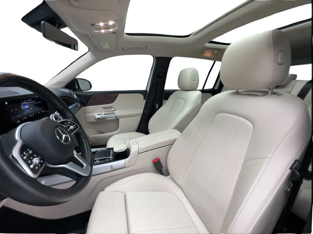 Mercedes-Benz GLB photo 20