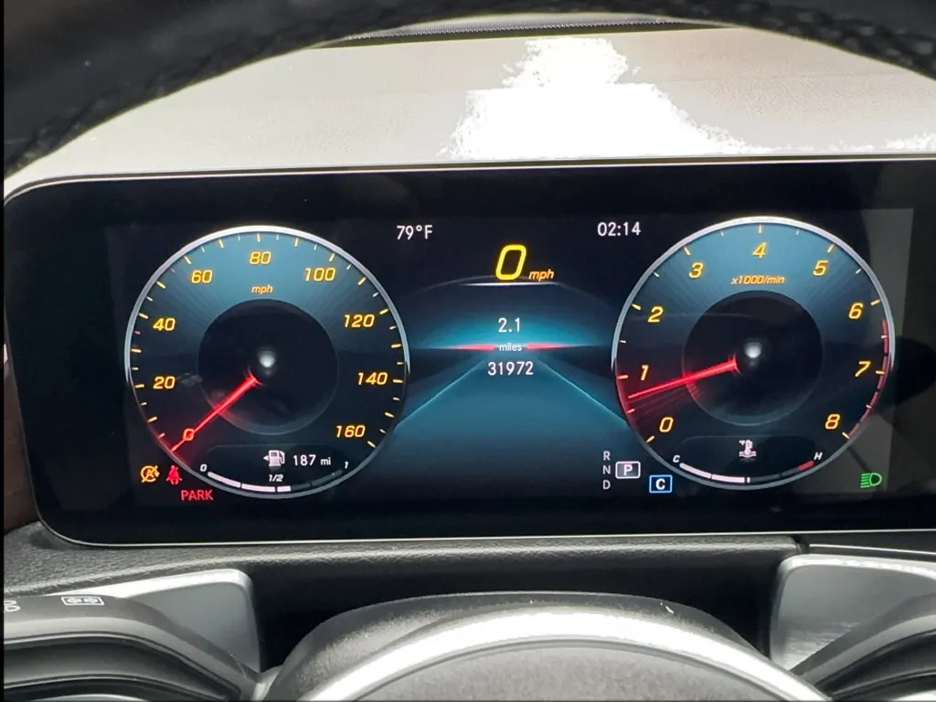 Mercedes-Benz GLB photo 40