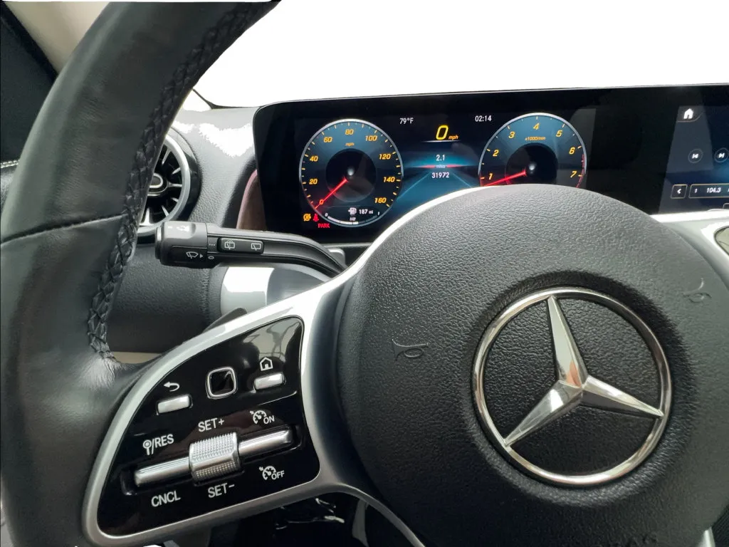 Mercedes-Benz GLB photo 42