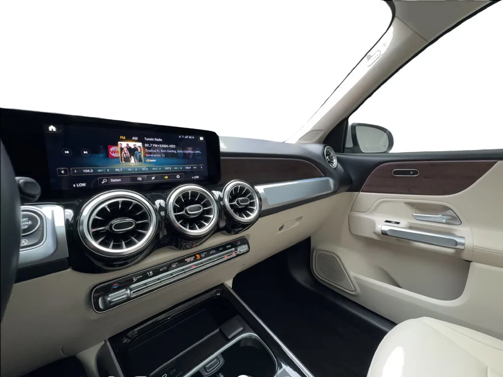 Mercedes-Benz GLB photo 43