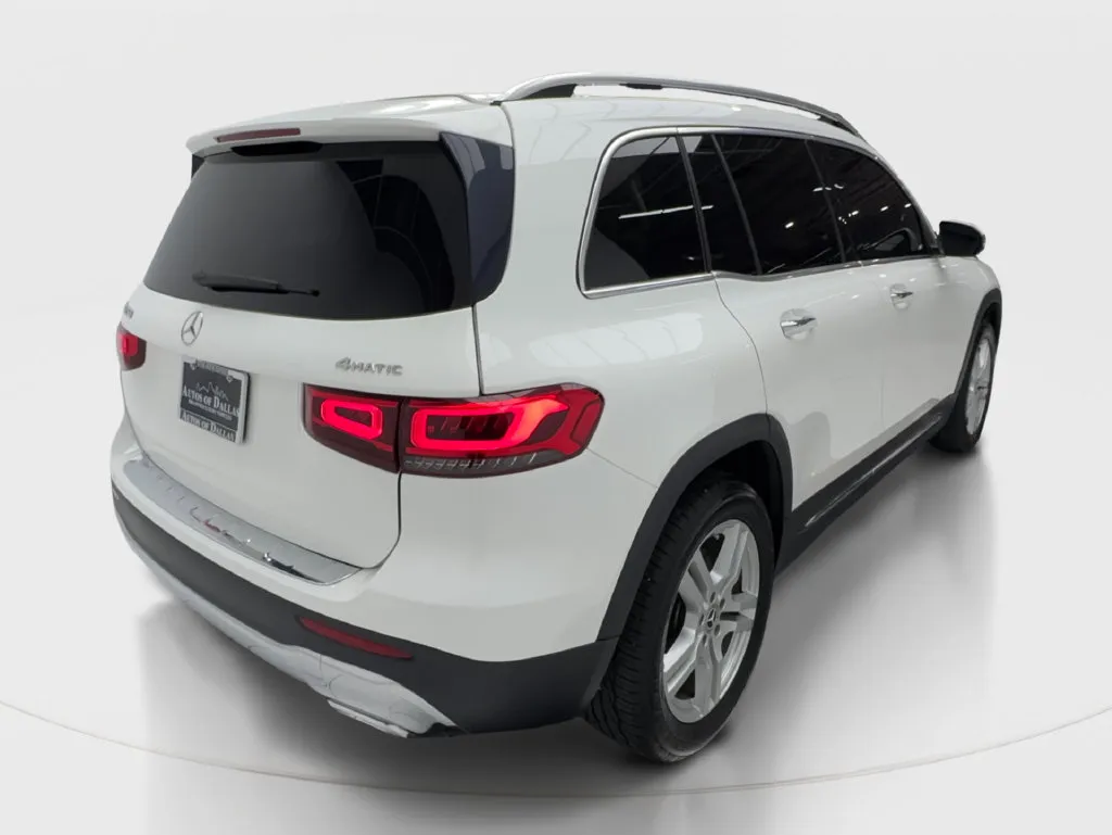 Mercedes-Benz GLB photo 8