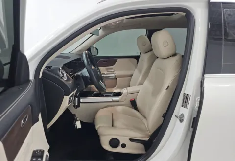 More photos of 2022 Mercedes-Benz GLB 250 at Autos of Dallas - Plano, TX