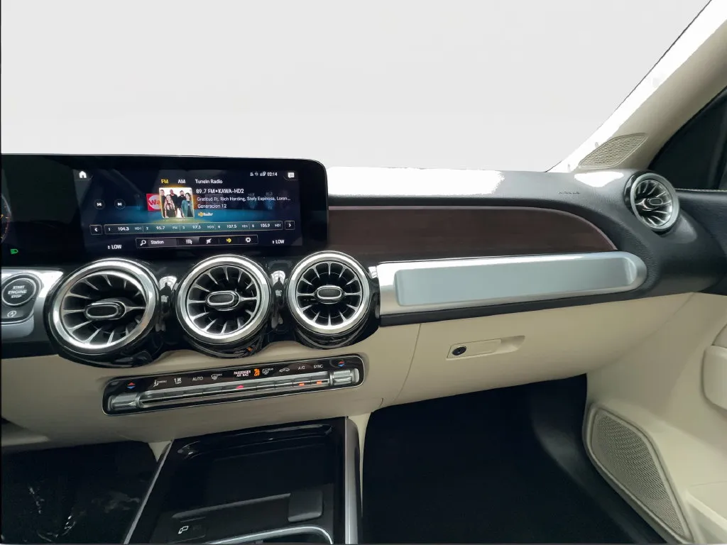 Mercedes-Benz GLB photo 44