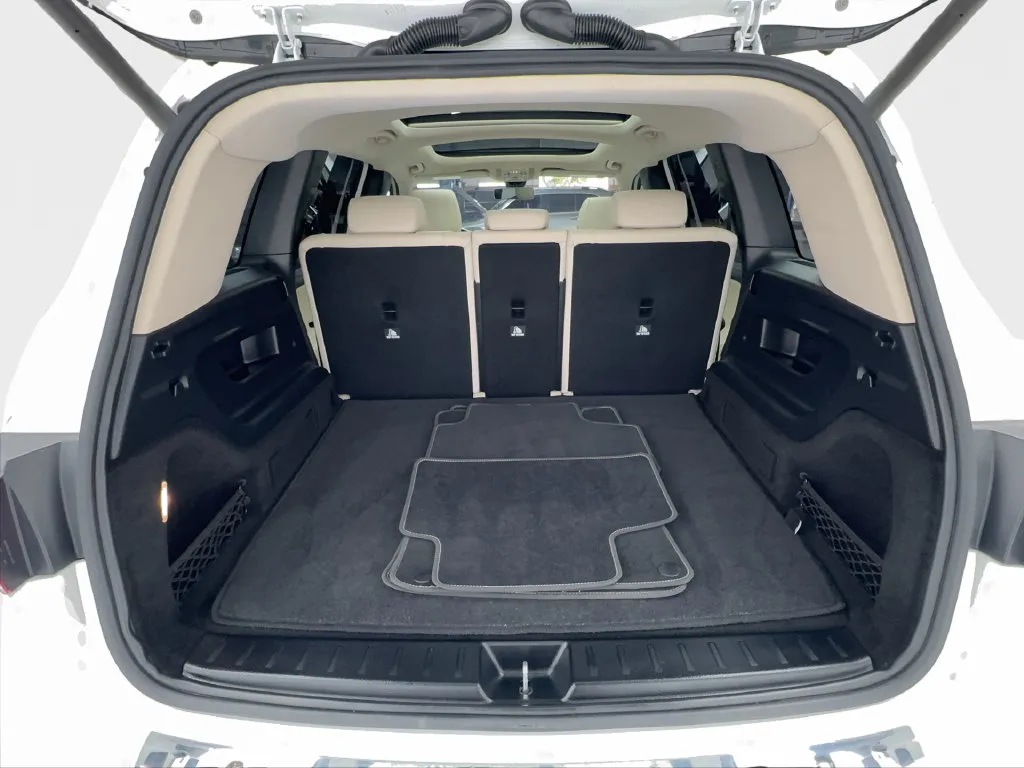 Mercedes-Benz GLB photo 18