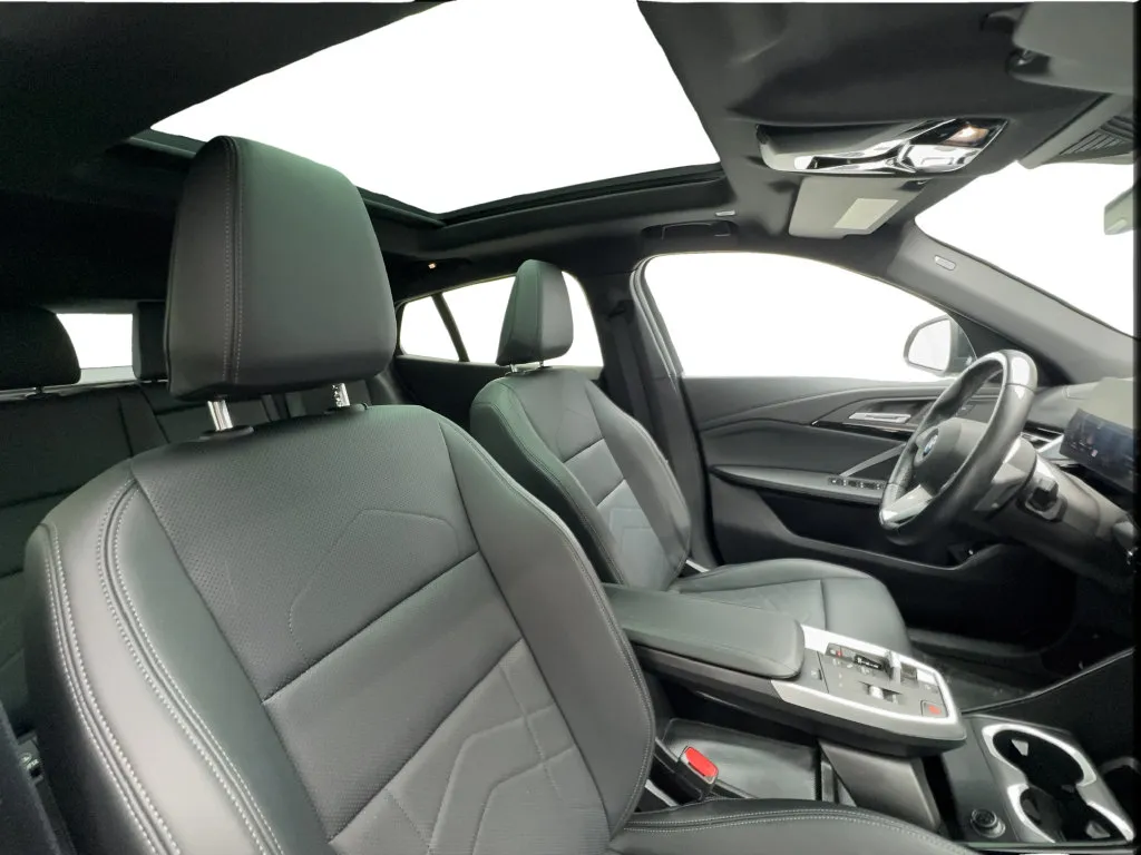 BMW X2 photo 32