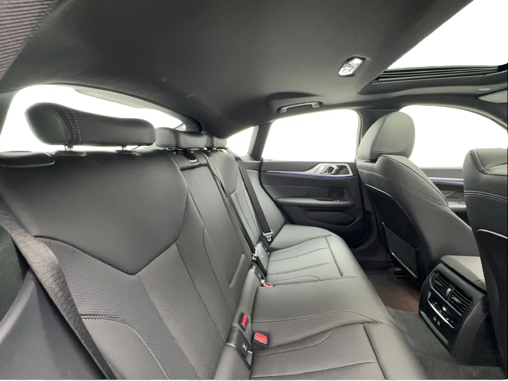 BMW 4 Series photo 29