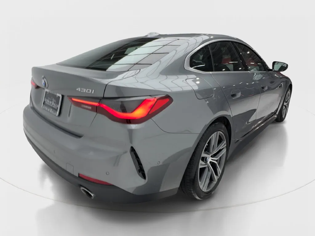 BMW 4 Series photo 8