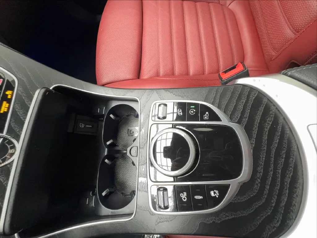 Mercedes-Benz C-Class photo 46