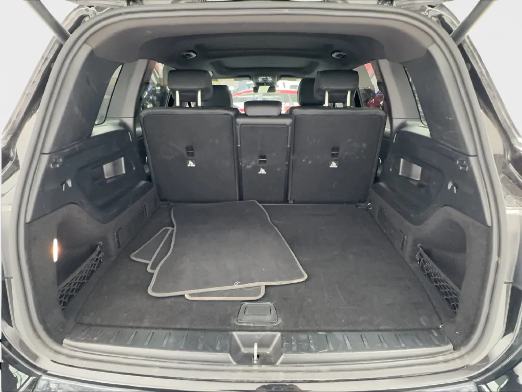 Mercedes-Benz GLB photo 18