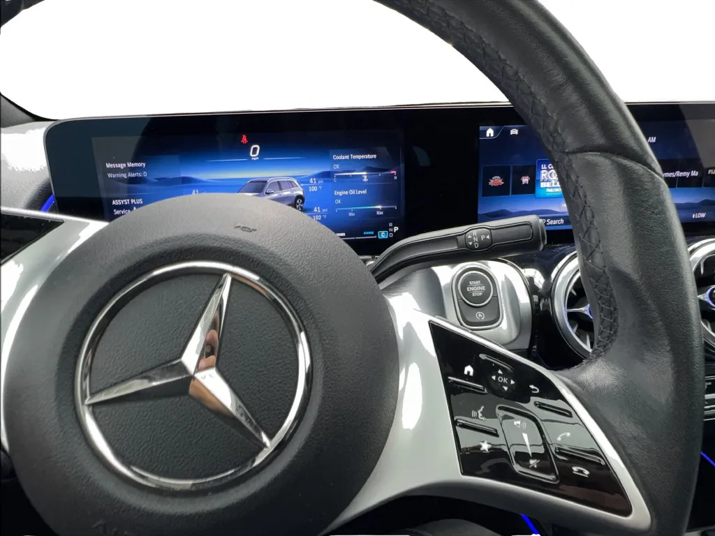 Mercedes-Benz GLB photo 40