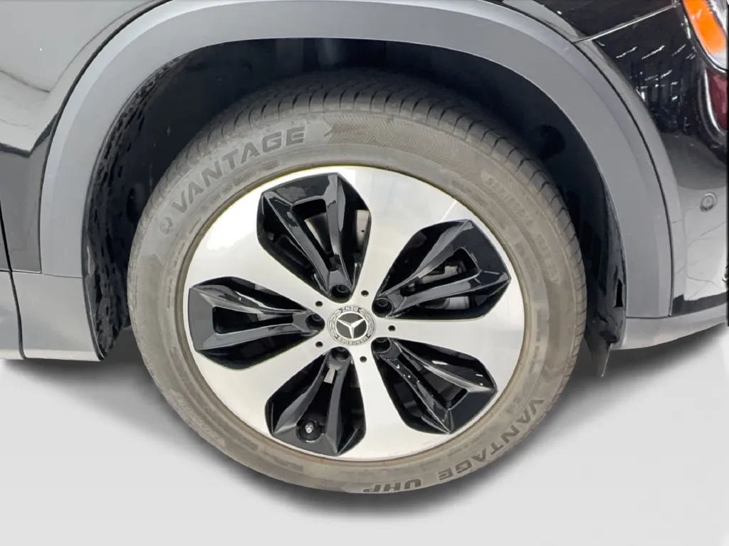 Mercedes-Benz GLB photo 15