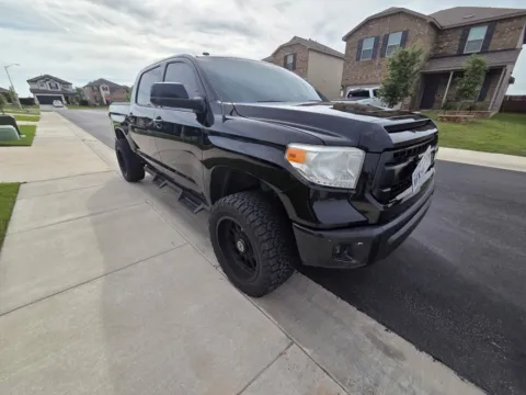 Black 2017 Toyota Tundra SR5 for sale in Plano, TX