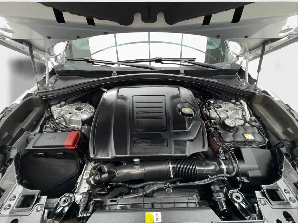 Land Rover Range Rover Velar photo 20