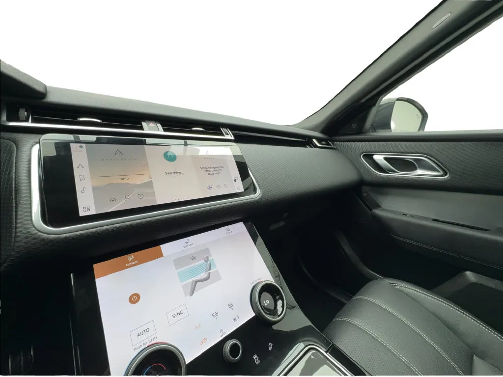 Land Rover Range Rover Velar photo 45
