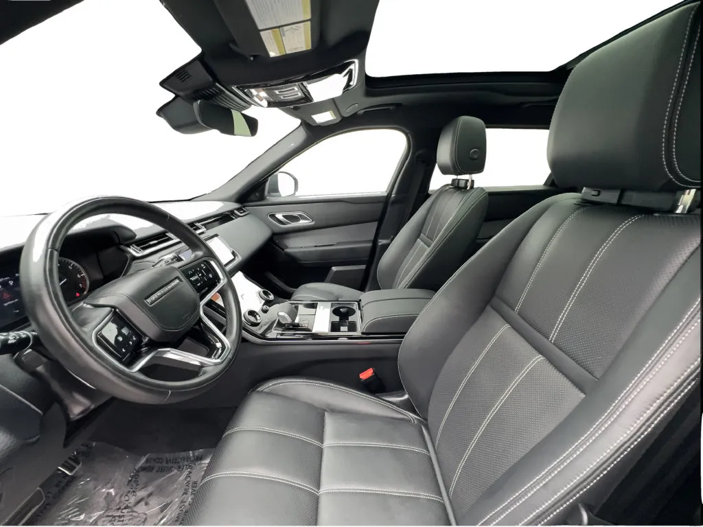 Land Rover Range Rover Velar photo 22