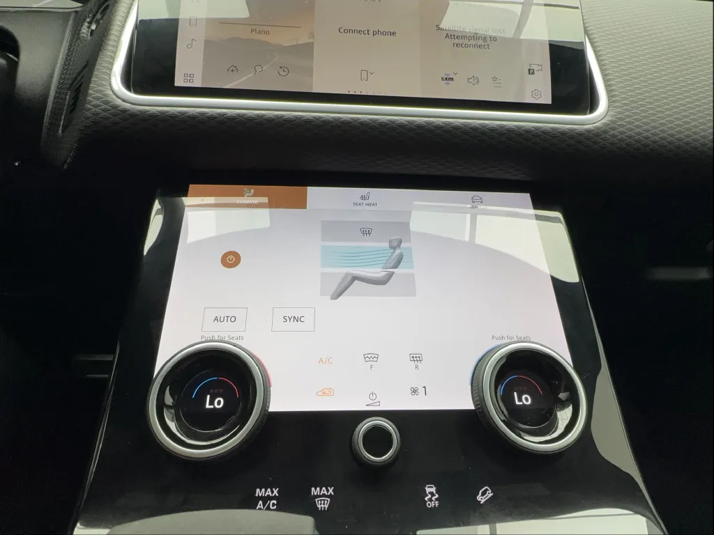 Land Rover Range Rover Velar photo 49