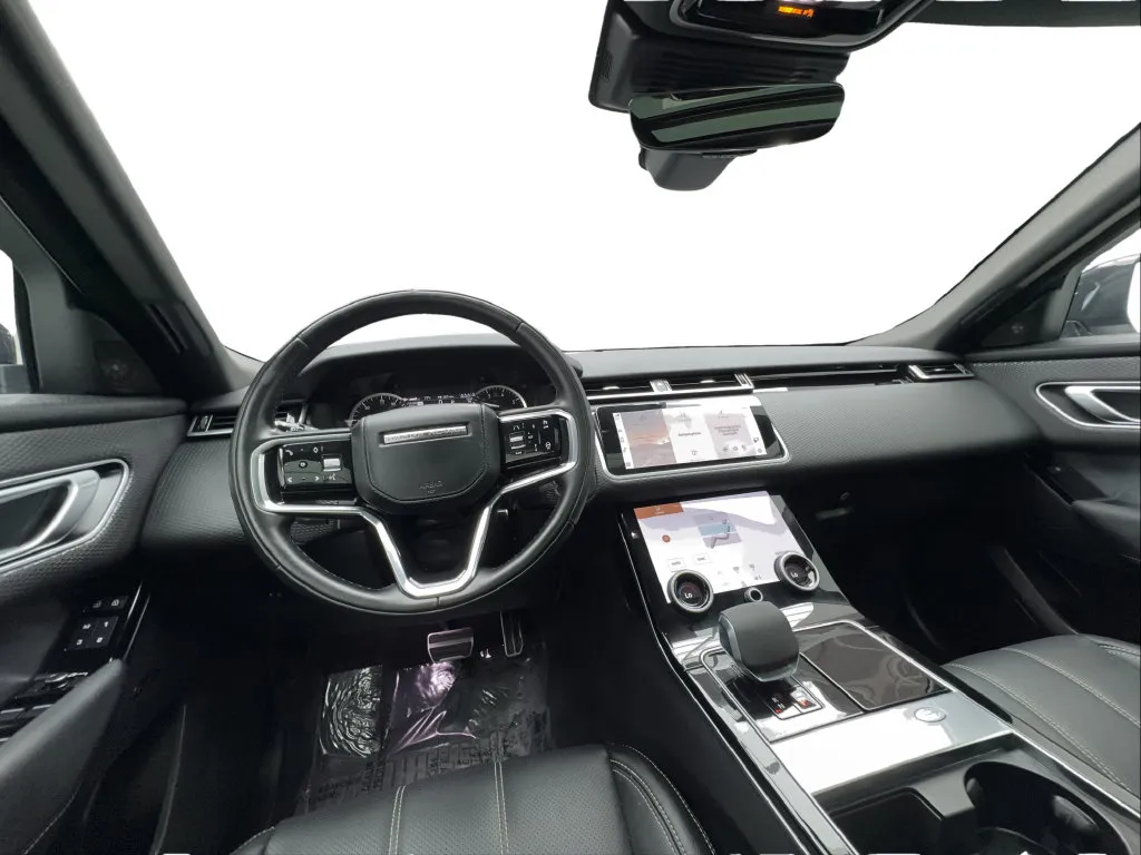 Land Rover Range Rover Velar photo 37