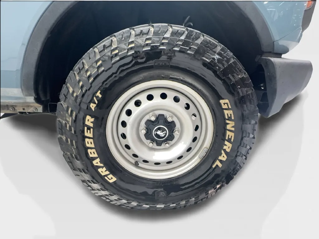Ford Bronco photo 15