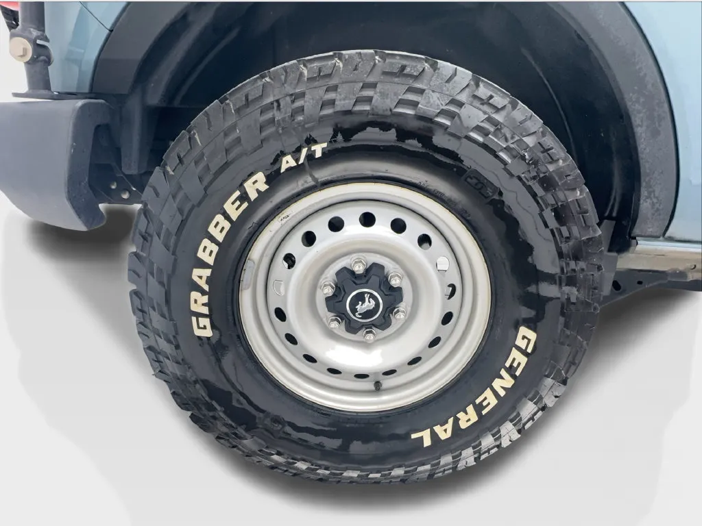 Ford Bronco photo 14