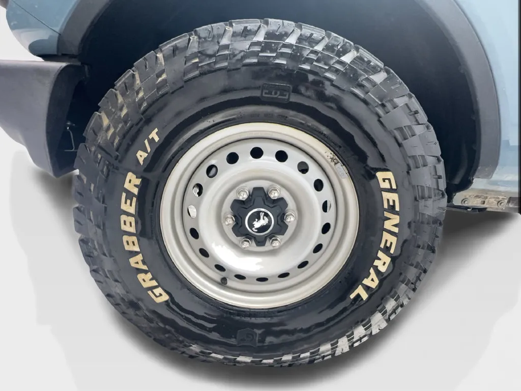 Ford Bronco photo 11