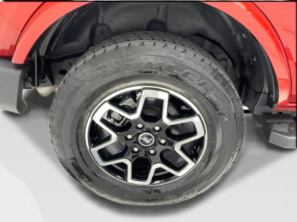 Ford Bronco photo 15