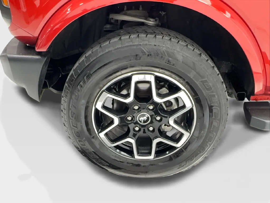 Ford Bronco photo 14