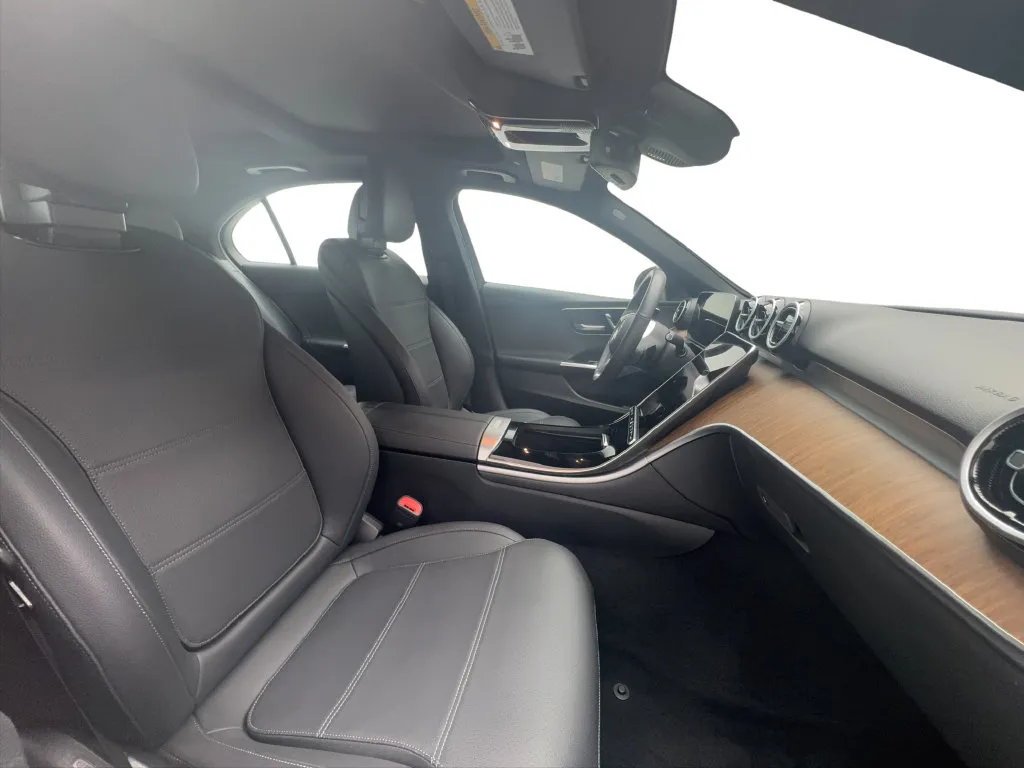 Mercedes-Benz C-Class photo 30