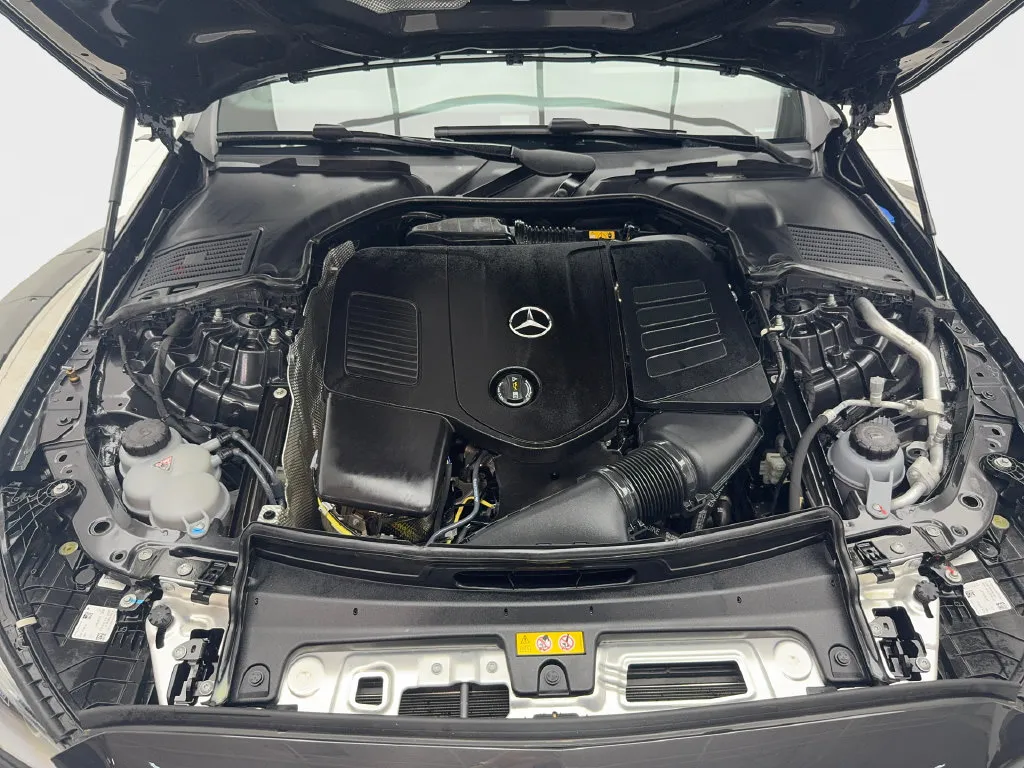 Mercedes-Benz C-Class photo 18