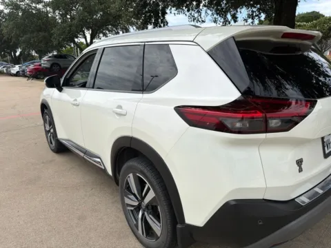 More photos of 2021 Nissan Rogue SL at Autos of Dallas - Plano, TX