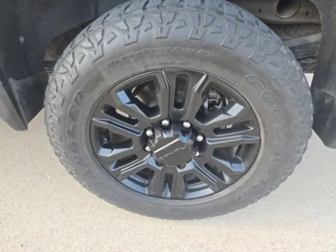 More photos of 2021 GMC Sierra 2500HD Denali at Autos of Dallas - Plano, TX