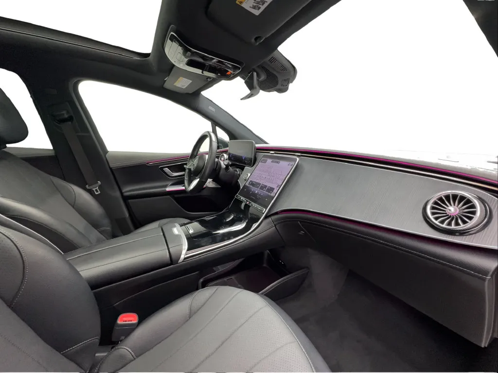Mercedes-Benz EQE photo 30
