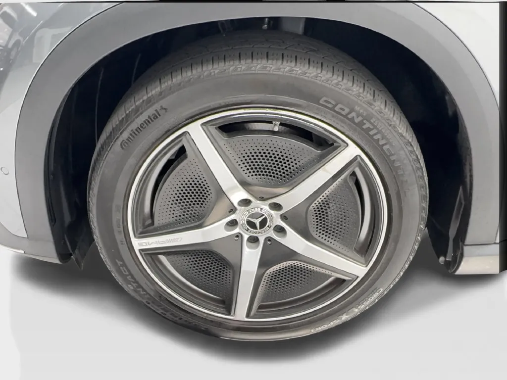 Mercedes-Benz EQE photo 14
