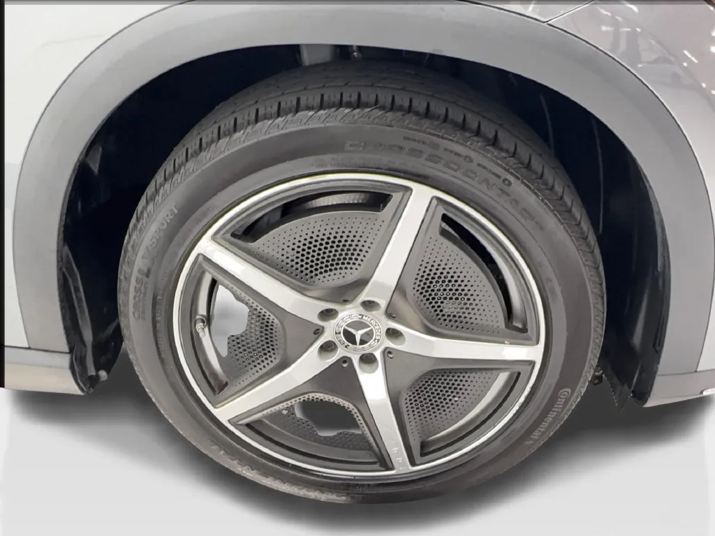 Mercedes-Benz EQE photo 15