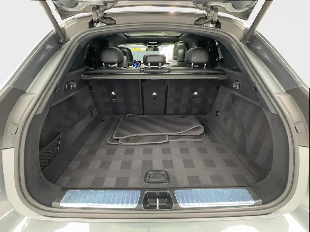 Mercedes-Benz EQE photo 18